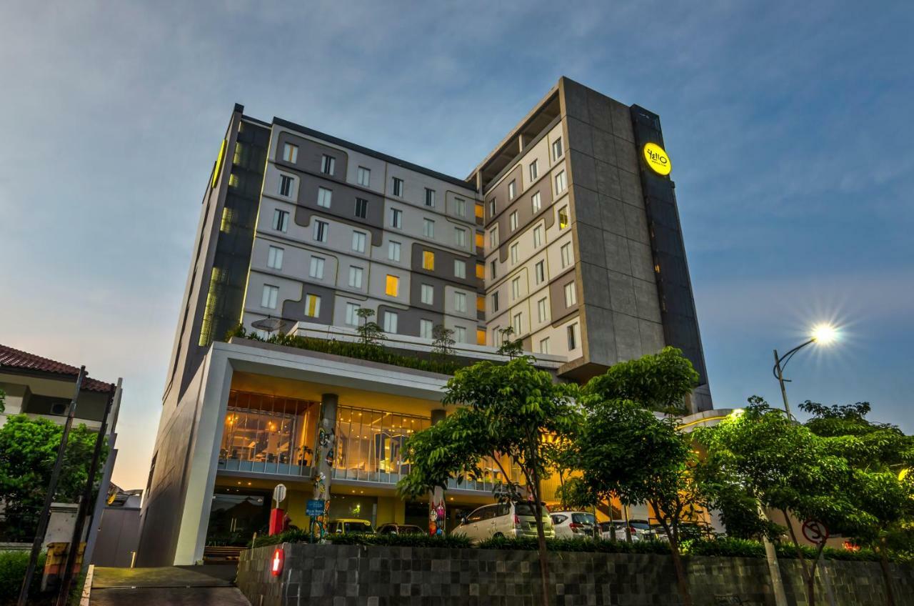 Yello Hotel Jemursari Surabaja Exteriér fotografie