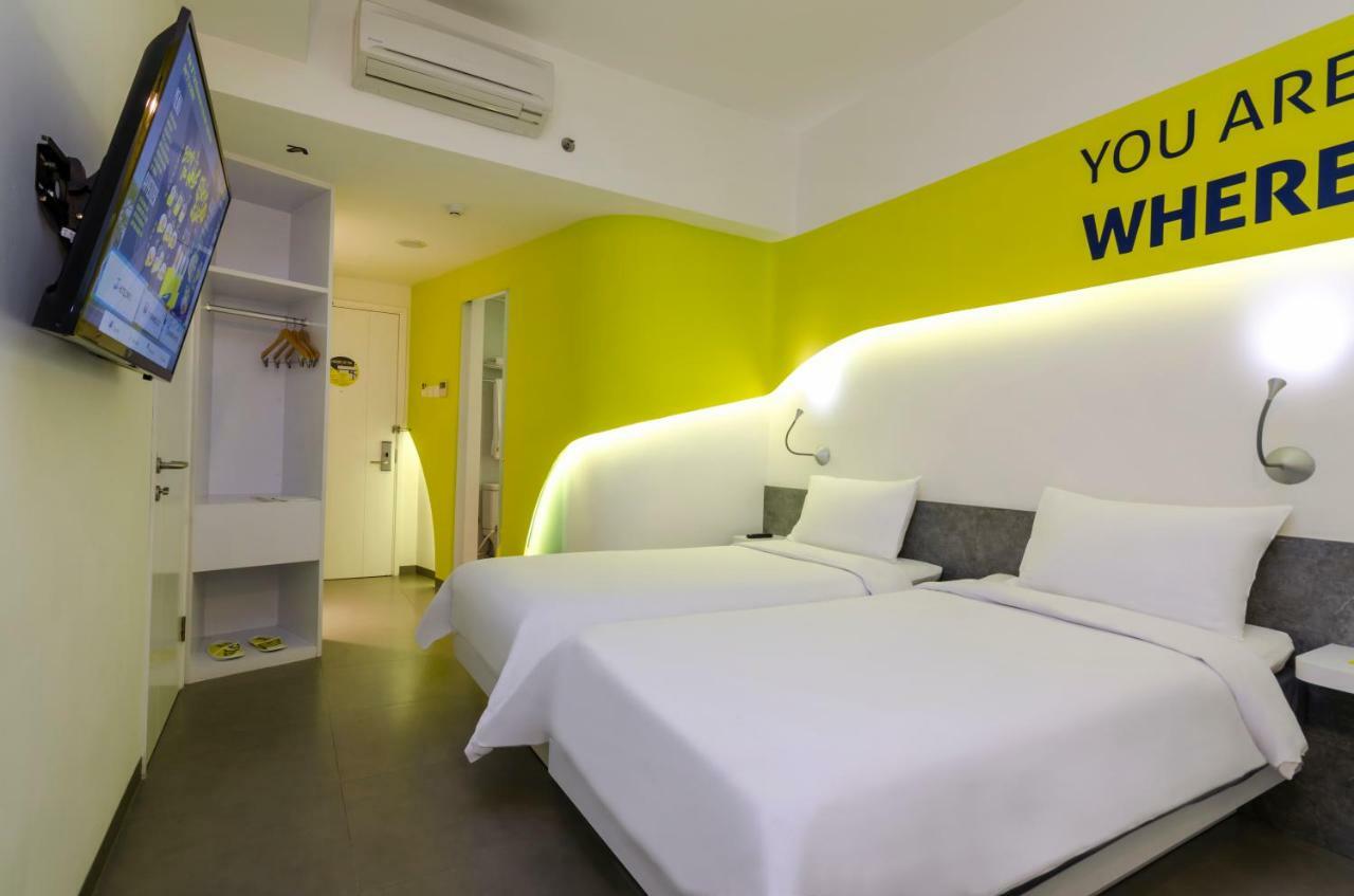 Yello Hotel Jemursari Surabaja Exteriér fotografie