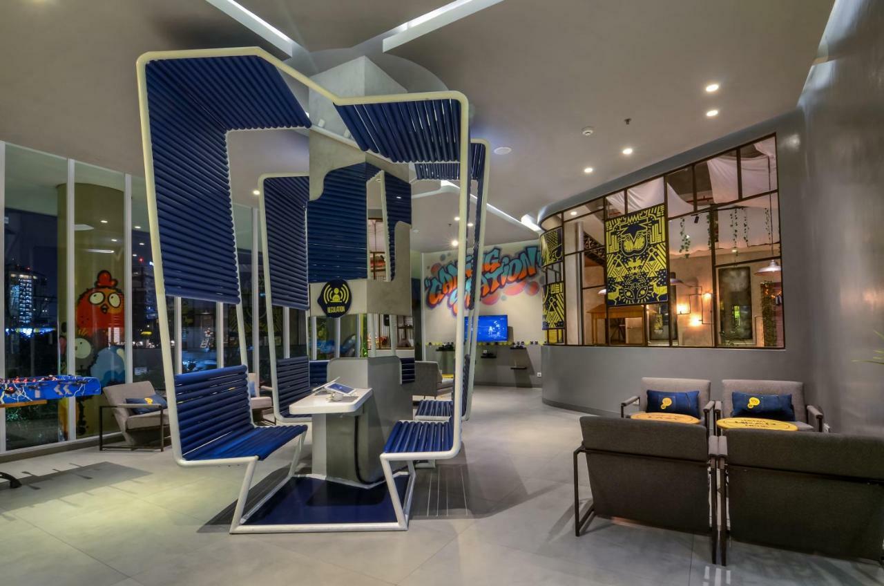 Yello Hotel Jemursari Surabaja Exteriér fotografie